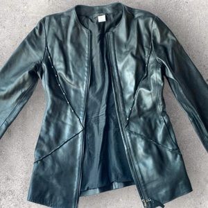 Vintage fitted leather jacket black with silk lining silver details size small